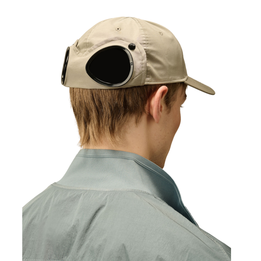 Casquette CP COMPANY Goggle nylon Chrome-R beige lunettes