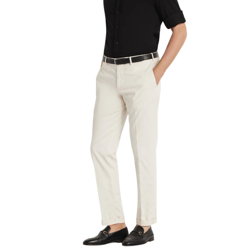 Pantalon chino BRUNELLO CUCINELLI coupe italienne gabardine coton Pima écru