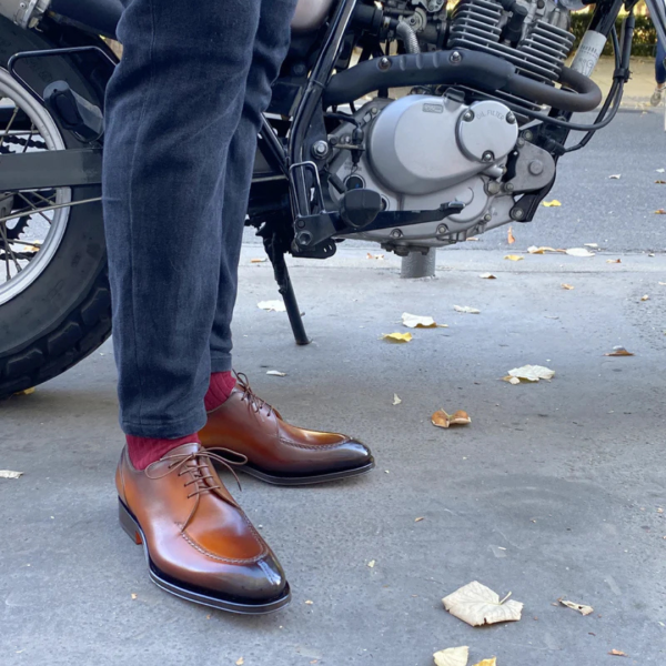 Derbies SANTONI lacets plateau cuir brillant cognac