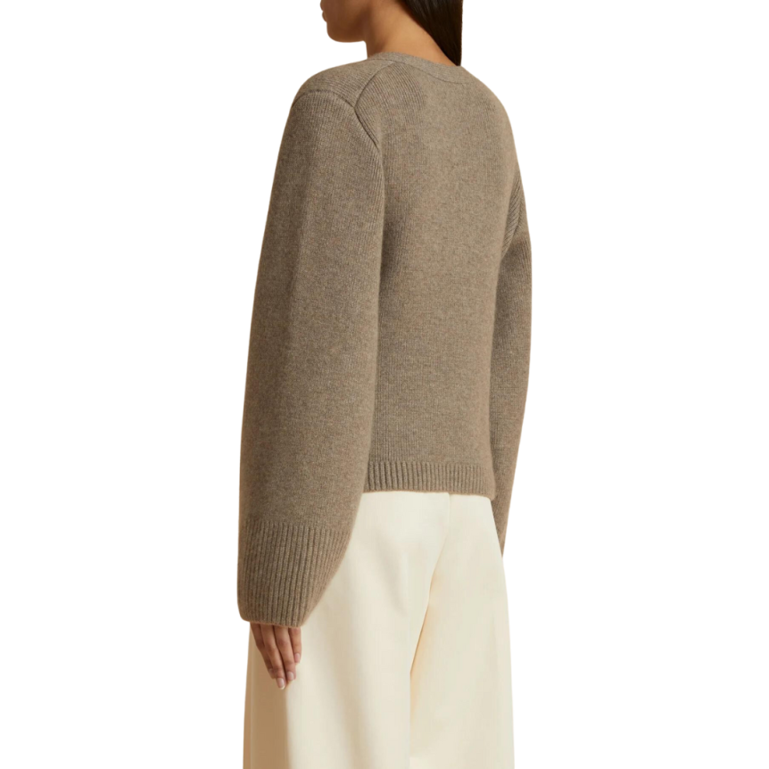 Cardigan boutons KHAITE Scarlett cachemire taupe poches plaquées