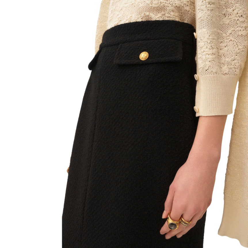 Jupe tailleur CHLOE mi-longue laine bouclée noire bouton doré