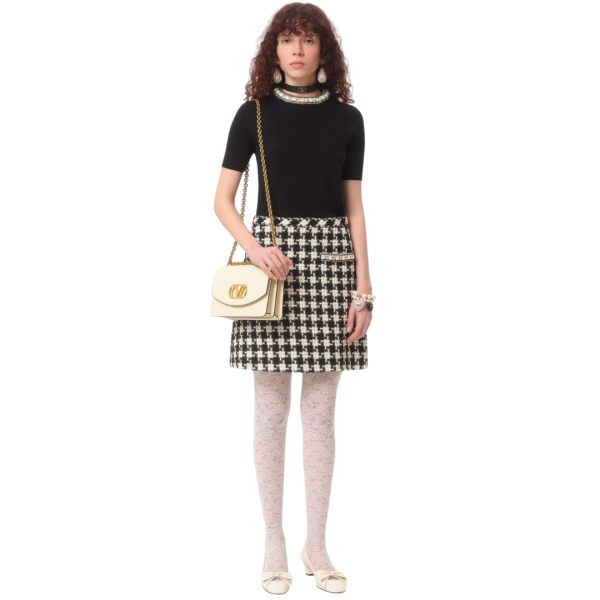 Pull manche courte VALENTINO col rond laine vierge noire broderie col bijou