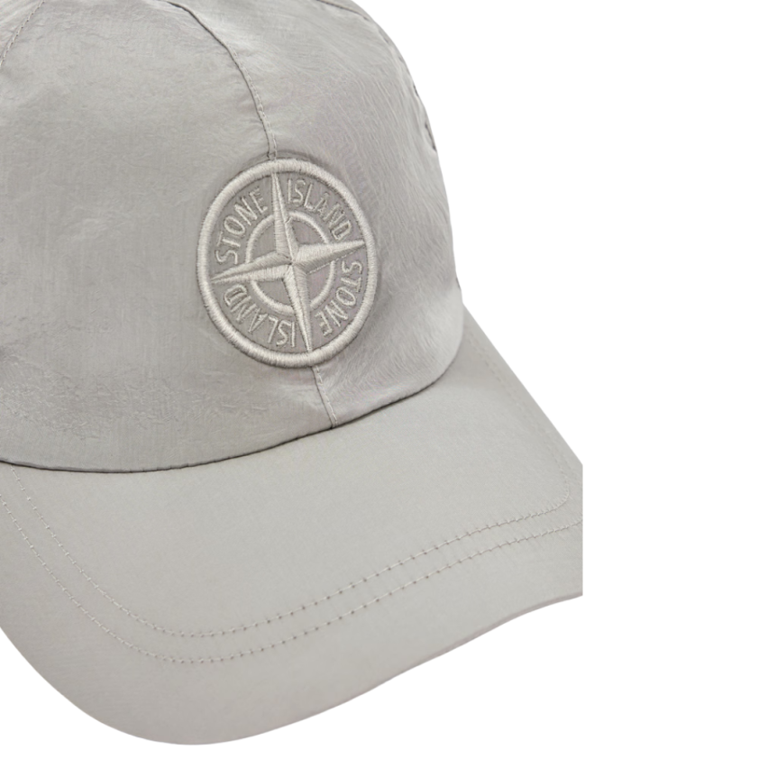 Casquette STONE ISLAND nylon métal Econyl ® gris perle broderie Compass