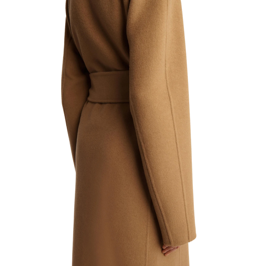 KHAITE Manteau portefeuille Deena laine camel ceinture à nouer