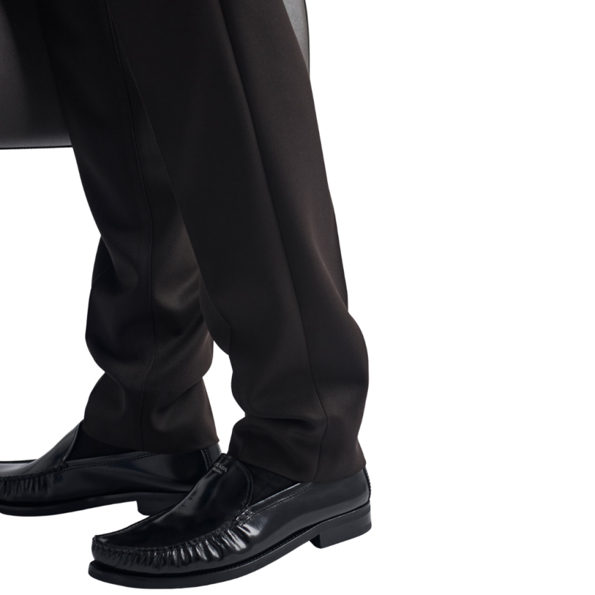 Pantalon ajusté PRADA laine vierge marron foncé logo triangle métal email