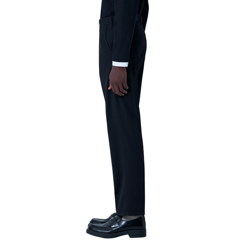 Pantalon PRADA gabardine laine noir poche plaquée arrière logo triangle métal email