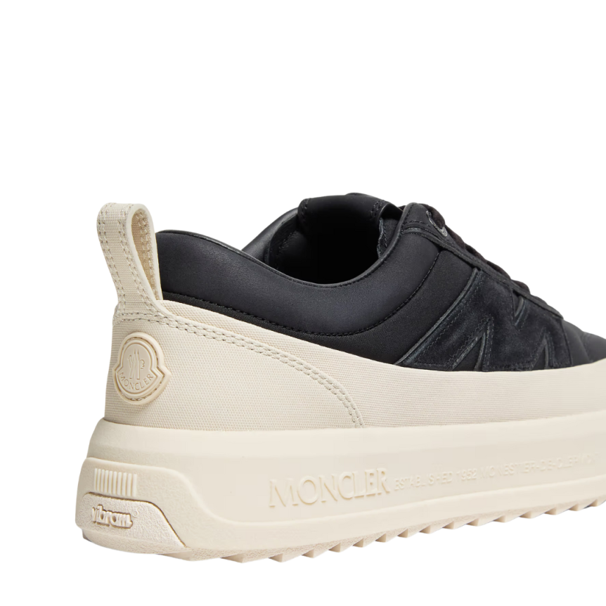 Sneaker MONCLER Altive nubuck daim noir semelle oversize écru