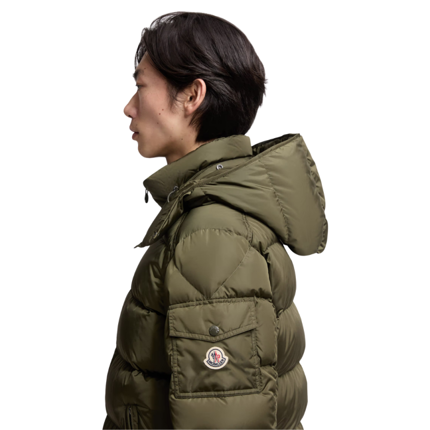 Doudoune courte capuche MONCLER Maya Matte nylon vert olive