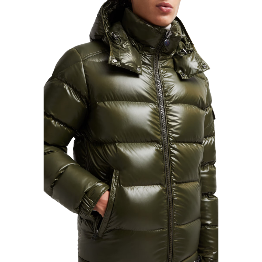 Doudoune courte à capuche MONCLER Maya nylon laqué vert olive
