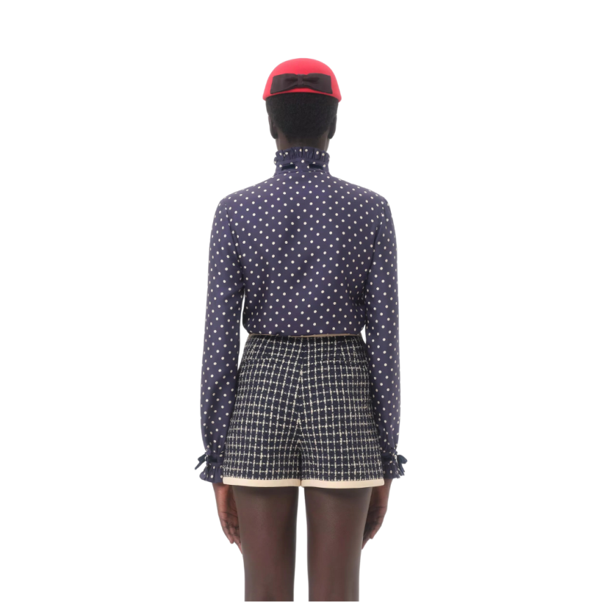 Chemise VALENTINO sergé soie bleu marine imprimé Plus De Pois écru nœud velours