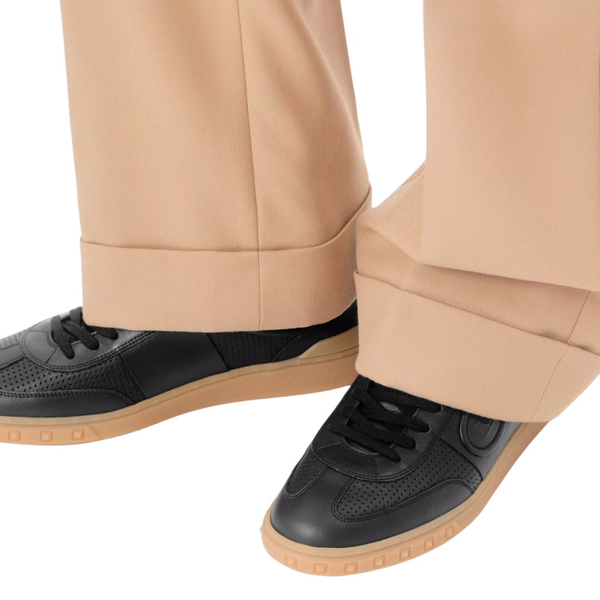 Basket basse VALENTINO Upvillage cuir veau nappa perforé noir semelle camel