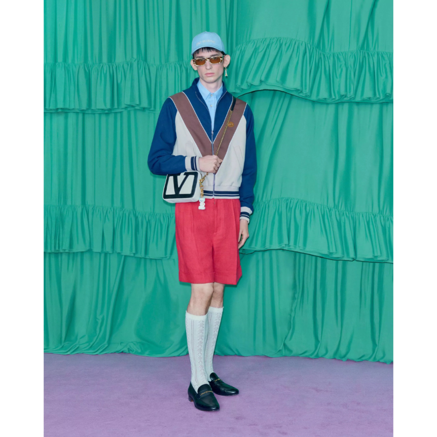 Sweat-shirt zippé VALENTINO Cardigan nylon bleu marine beige marron VLogo