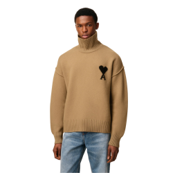 Pull col cheminée AMI Paris laine mérinos camel ami de cœur noir