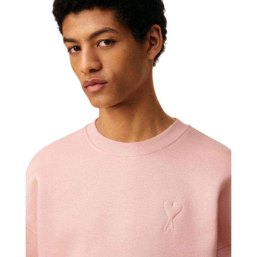Sweatshirt col rond AMI Paris molleton gratté coton polyester rose saumon cœur ton sur ton