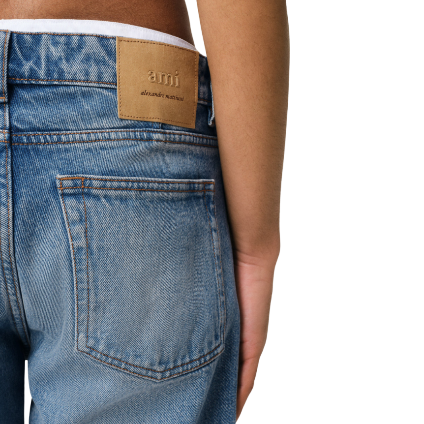 Jean AMI Paris Classic fit coton denim indigo délavé plaque cuir