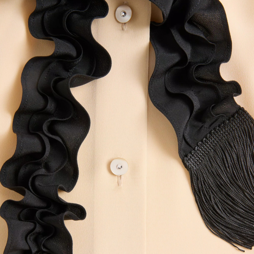 Chemise VALENTINO soie vanille volants bouton lien col montant noir