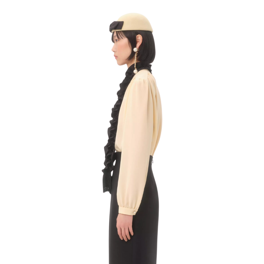 Chemise VALENTINO soie vanille volants bouton lien col montant noir