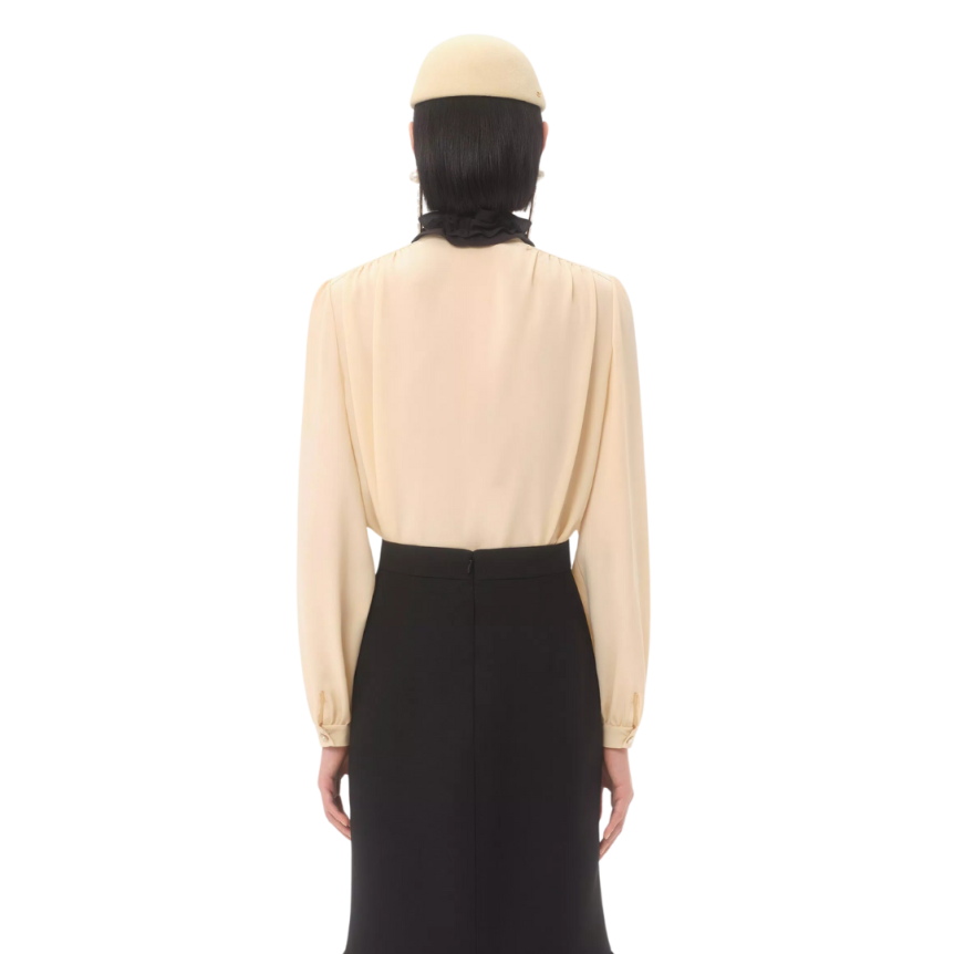 Chemise VALENTINO soie vanille volants bouton lien col montant noir