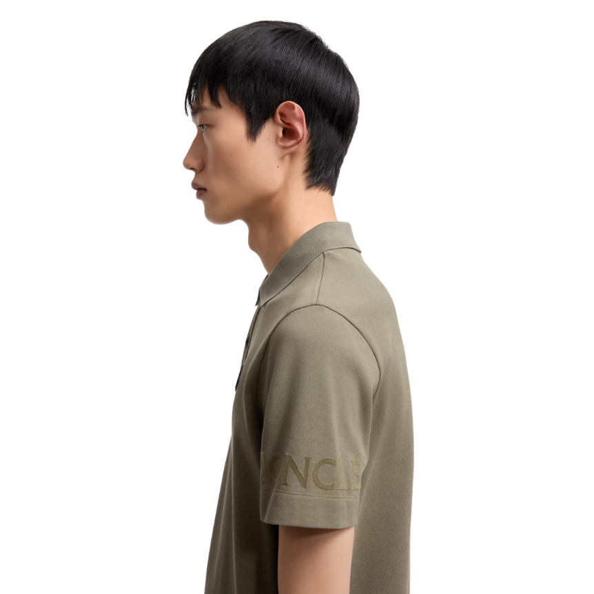 Polo MONCLER coton kaki logo gomme écriture velours manche