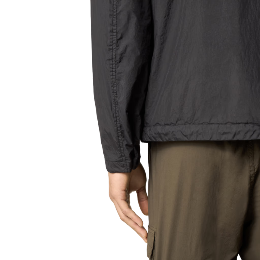 Blouson léger à capuche STONE ISLAND Crinkle Rep noir poche poitrine