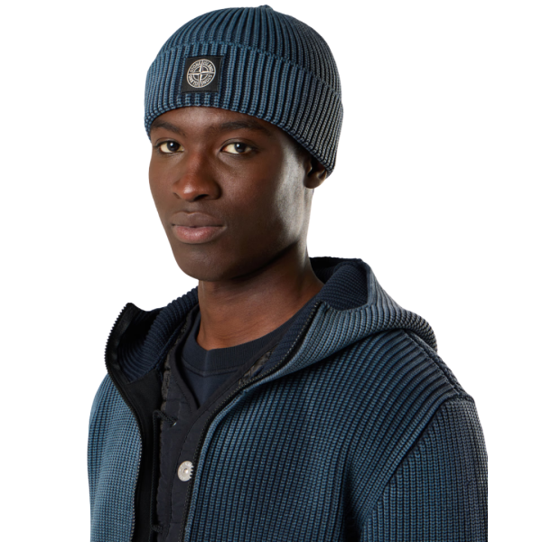Bonnet STONE ISLAND nylon bleu traitement corrosion écusson logo Compass