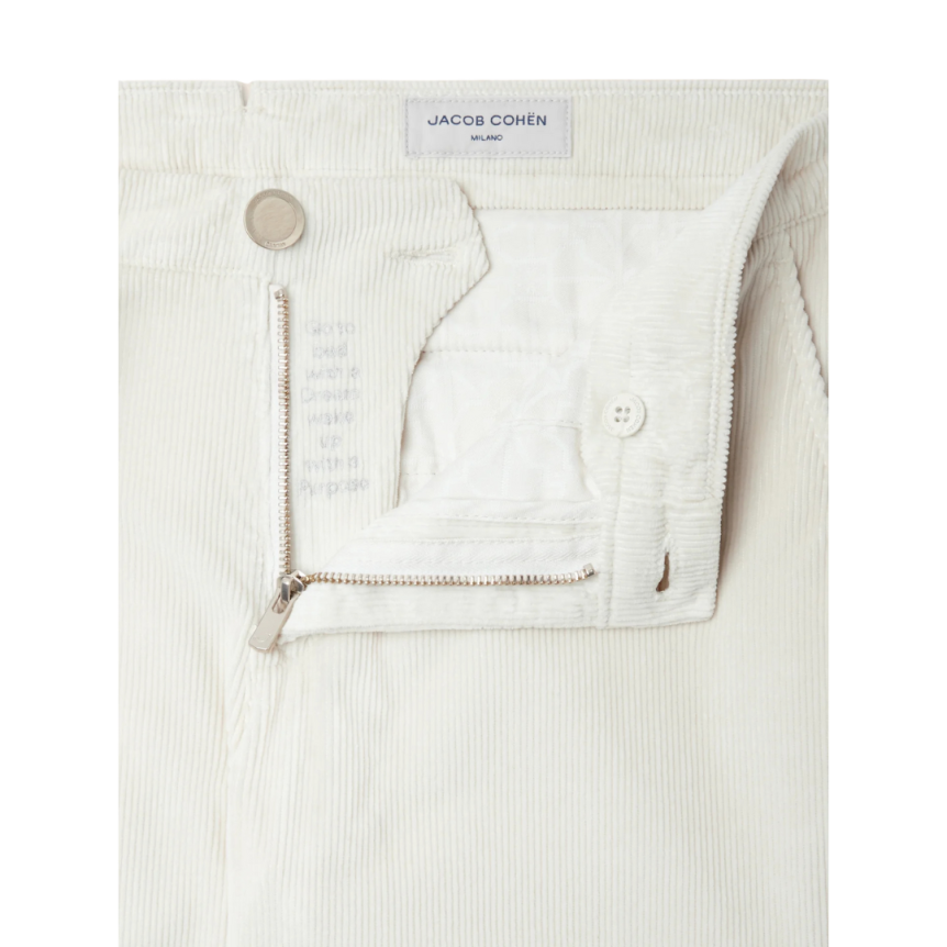 Pantalon JACOB COHEN Bobby chino slim coton modal velours écru