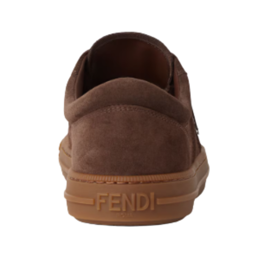 baskets basses à lacets FENDI Domino cuir suédé marron FF métal