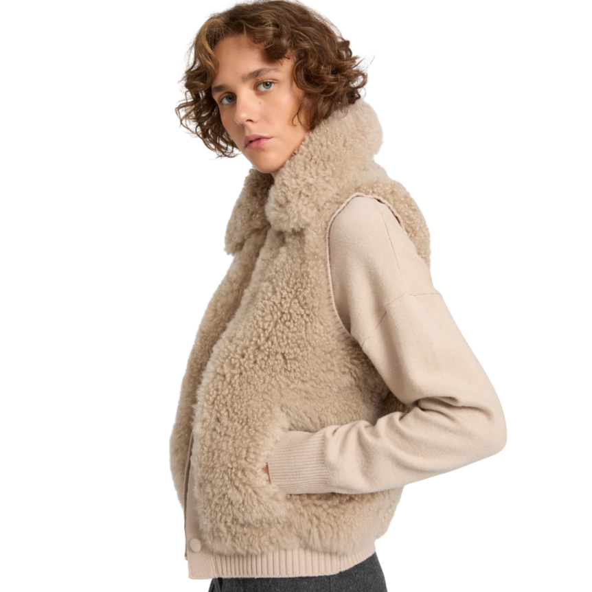 Gilet sans manche YVES SALOMON à bouton laine agneau cachemire beige