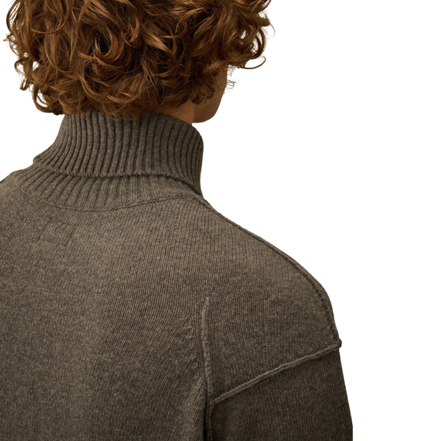 Pull col roulé CP COMPANY laine recyclé gris anthracite lentille manche