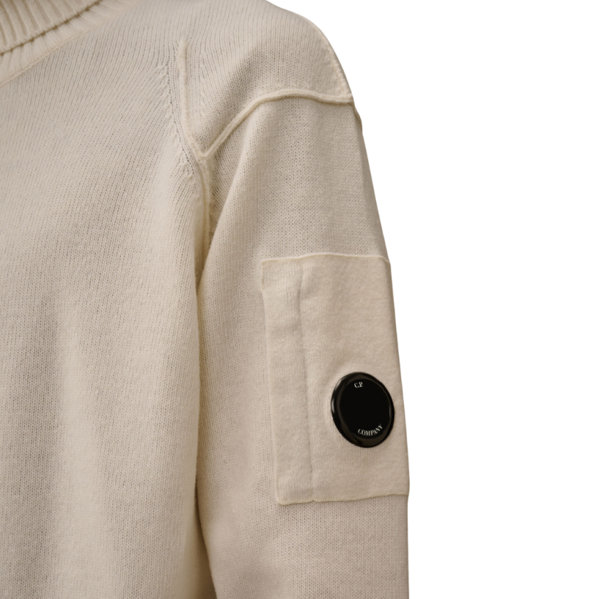 CP COMPANY Pull col roulé laine recyclé écru lentille manche