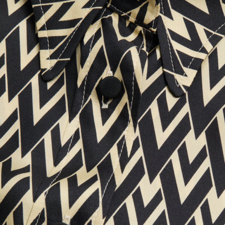 Chemise manche longue VALENTINO soie écru V logo noir