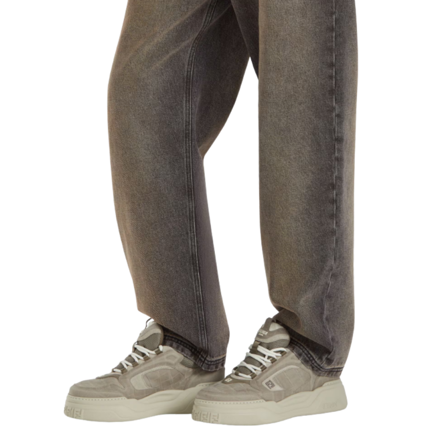 Basket basse à lacet FENDI Force cuir gris embossé croco motif FF