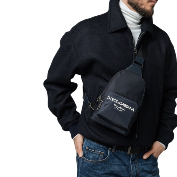Sac bandoulière DOLCE & GABBANA nylon bleu marine logo blanc
