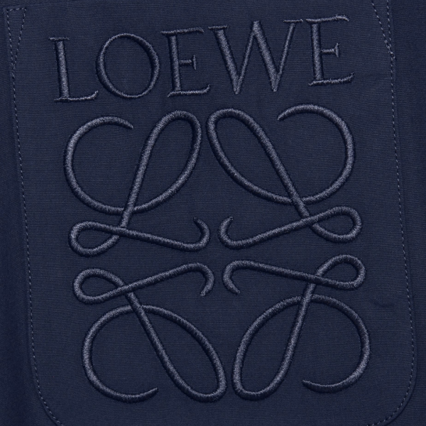 Chemise manche longue LOEWE popeline coton léger bleu marine broderie anagramme