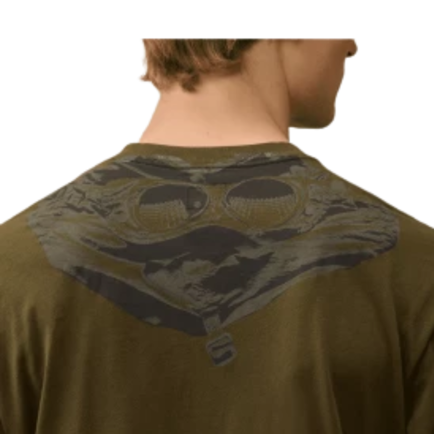 T-shirt col rond CP COMPANY coton kaki imprimé capuche lunettes dos