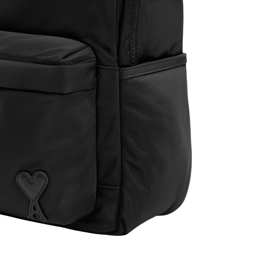 Sac à dos AMI Paris nylon noir cœur relief noir