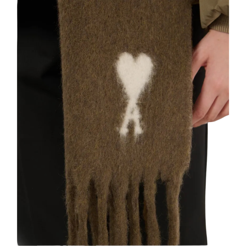 Echarpe oversize AMI Paris laine alpaga mélangé marron cœur blanc