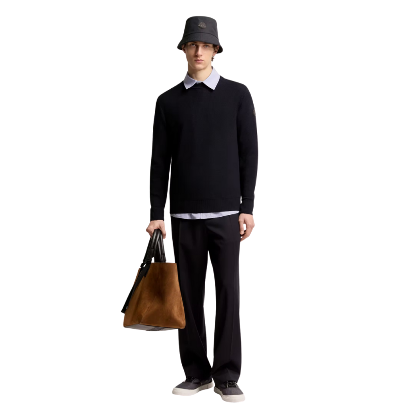 Pull col rond MONCLER laine vierge nid d'abeille bleu marine logo cuir