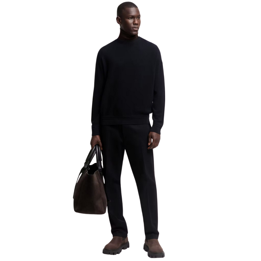 Pull col rond MONCLER laine vierge gauffrée noir logo cuir