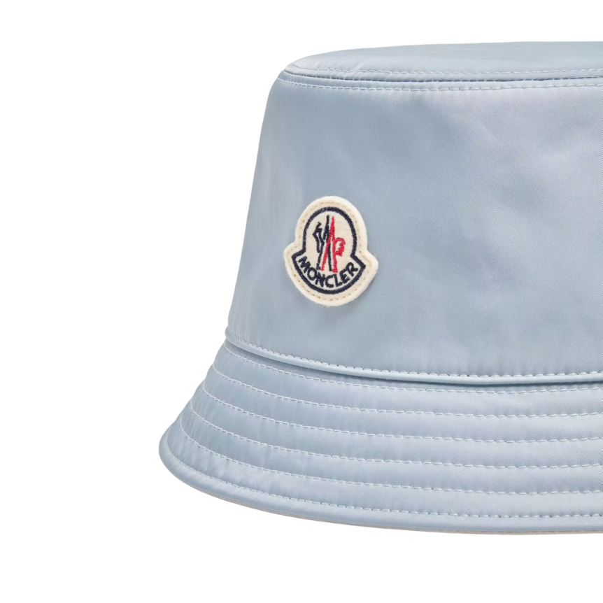 Bob réversible MONCLER gabardine polyester bleu ciel écru