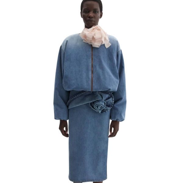 Jupe midi MAGDA BUTRYM en denim bleu foncé ornée de roses