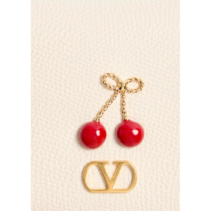 Portefeuille VALENTINO Cherryfic en veau granuleux écru métal émail doré cerises rouge