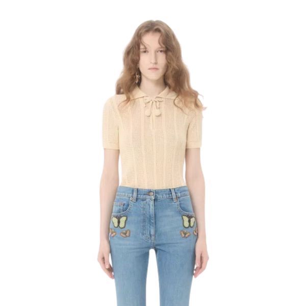 Pull polo VALENTINO en maille de coton écru avec détail Cherryfic au crochet noeud cerise