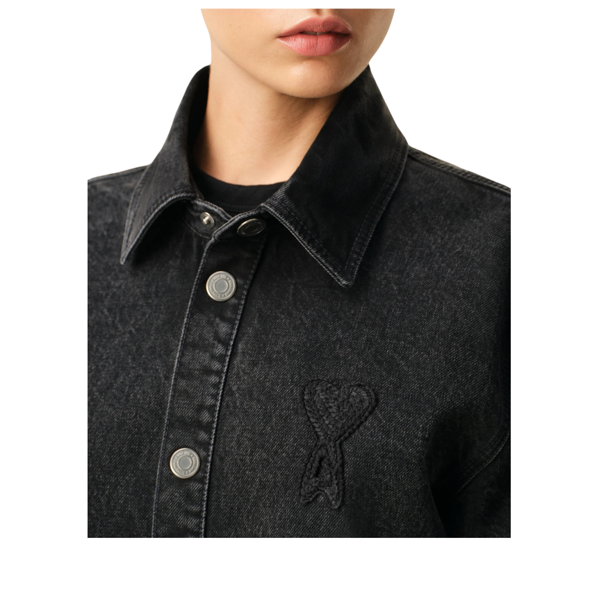 Surchemise AMI Paris coton denim noir délavé broderie crochet gros cœur