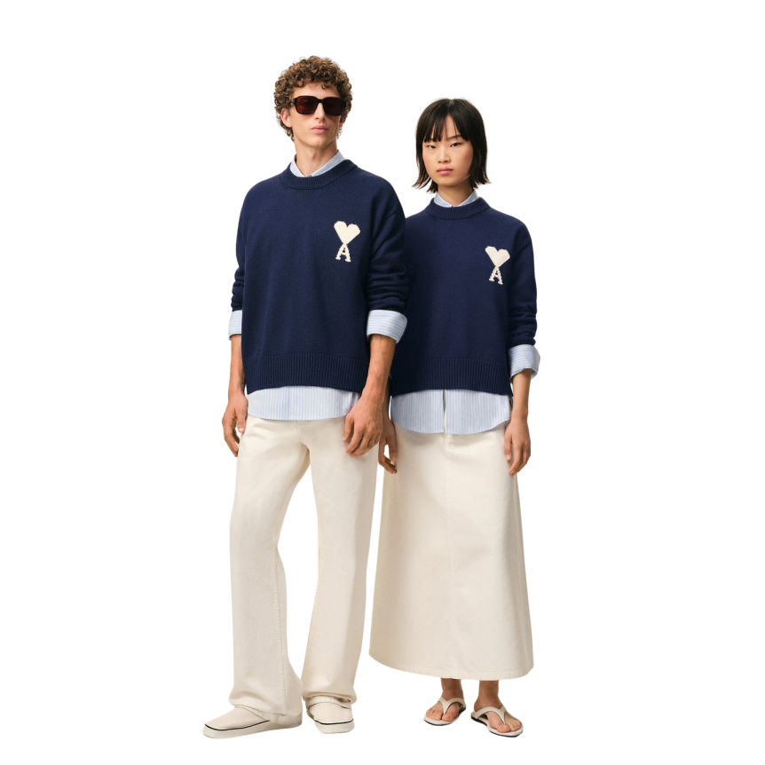 Pull col rond AMI Paris laine coton bleu marine gros cœur blanc