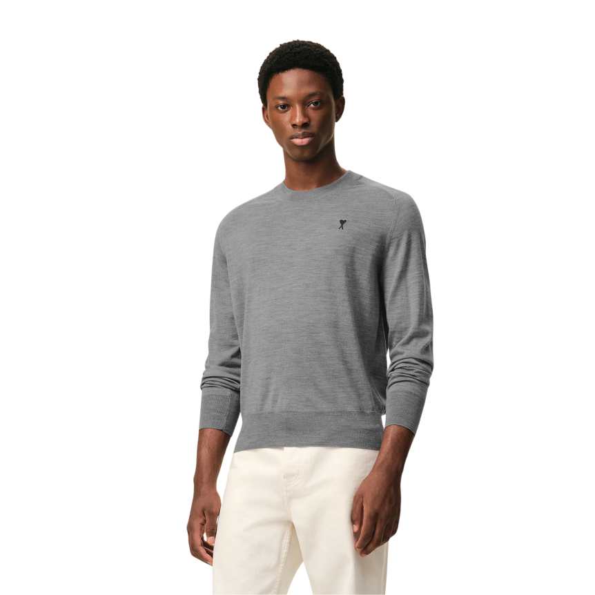 Pull col rond AMI Paris maille laine mérinos extrafine gris gros cœur noir
