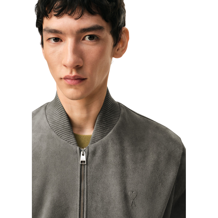 Blouson zippé AMI Paris cuir daim gris bord côtes