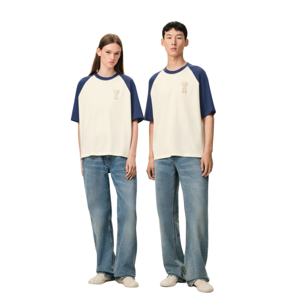 T-shirt col rond AMI Paris coton écru manches bleu gros cœur écru