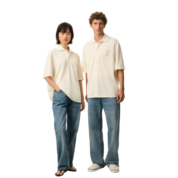 Polo manche courte AMI Paris piqué de coton léger écru broderie gros cœur