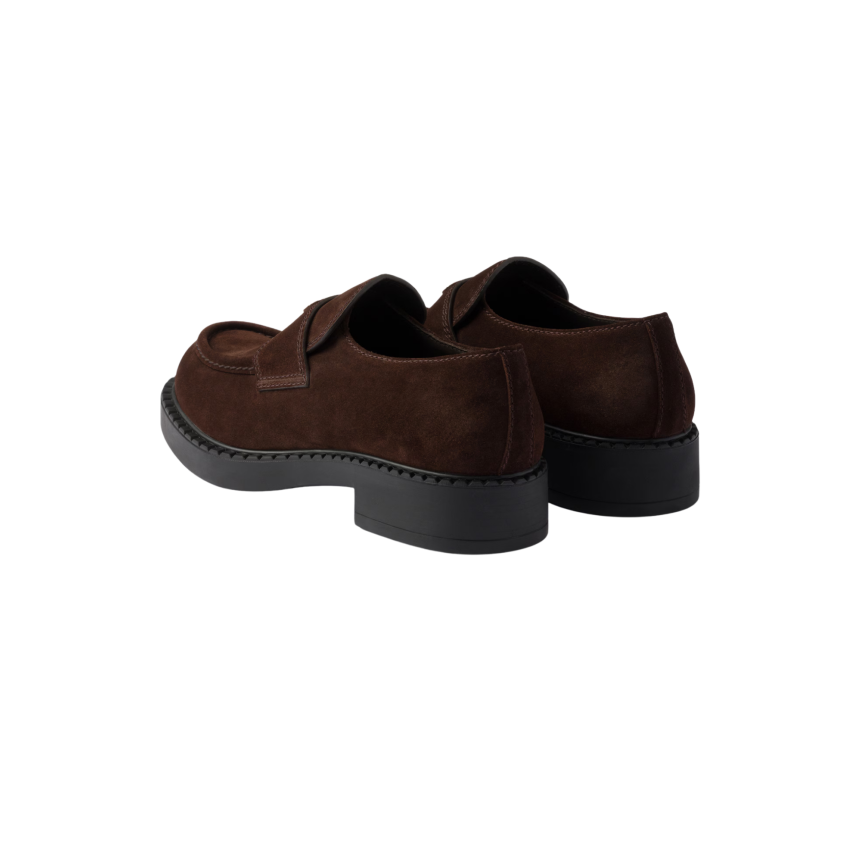 Mocassin PRADA cuir de veau daim marron chocolat logo triangle